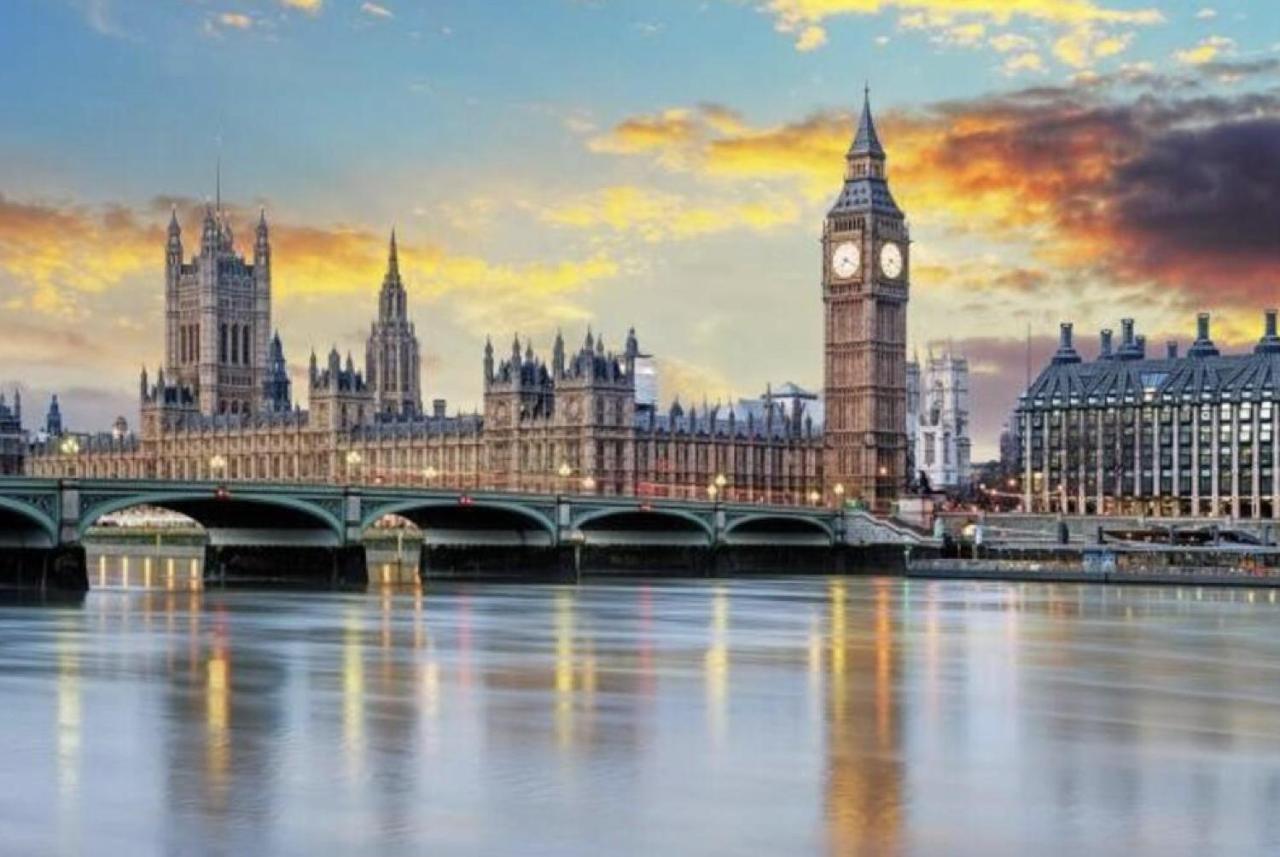 3 Bedroom Apartment With Private Terrace In Pimlico, Westminster, Victoria Лондон Экстерьер фото