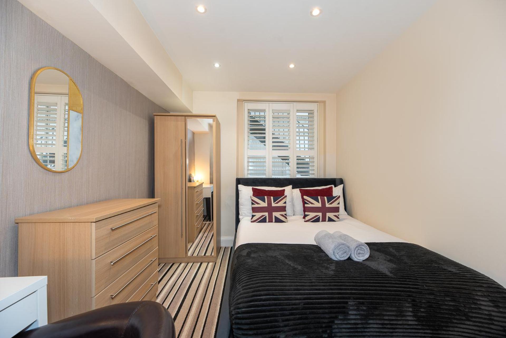 3 Bedroom Apartment With Private Terrace In Pimlico, Westminster, Victoria Лондон Экстерьер фото