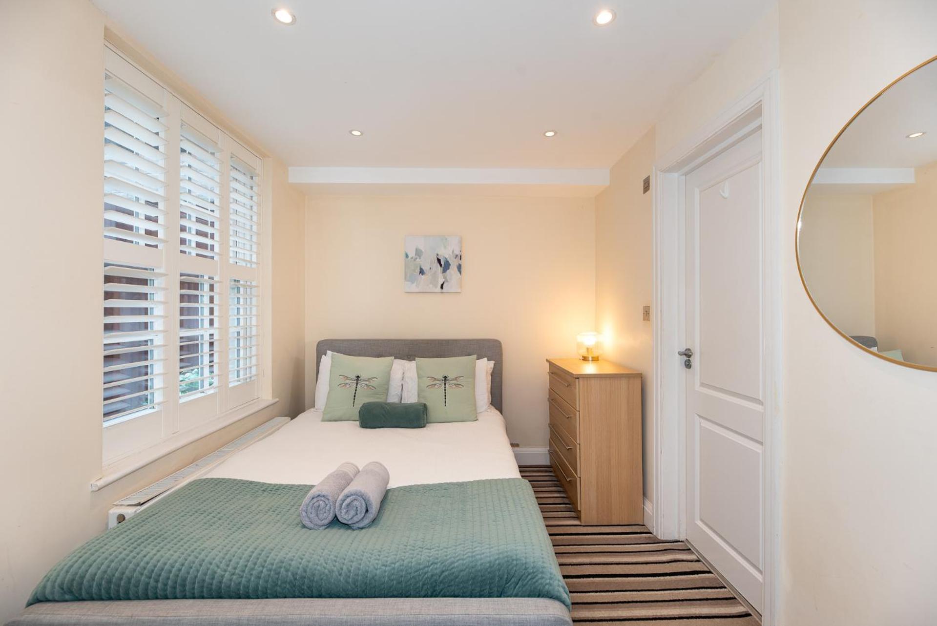 3 Bedroom Apartment With Private Terrace In Pimlico, Westminster, Victoria Лондон Экстерьер фото
