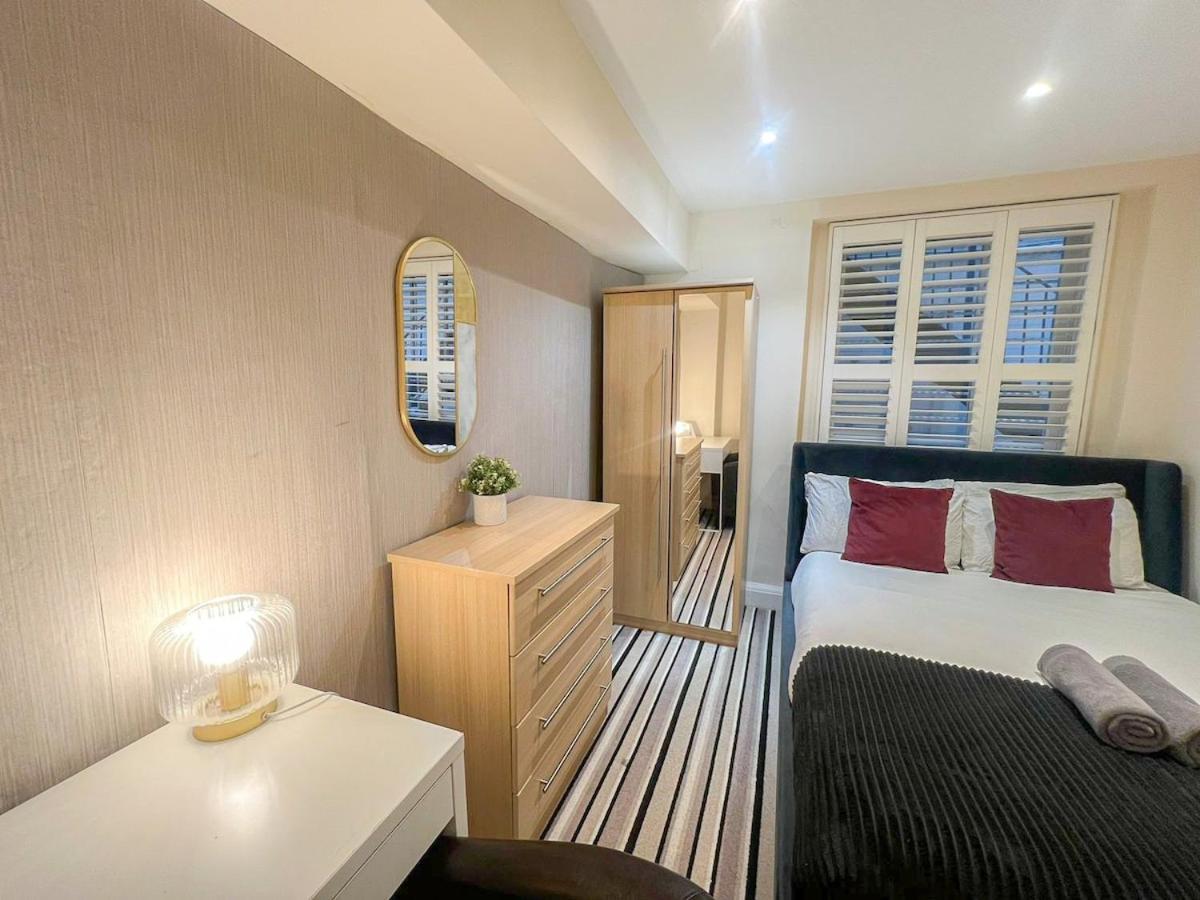 3 Bedroom Apartment With Private Terrace In Pimlico, Westminster, Victoria Лондон Экстерьер фото