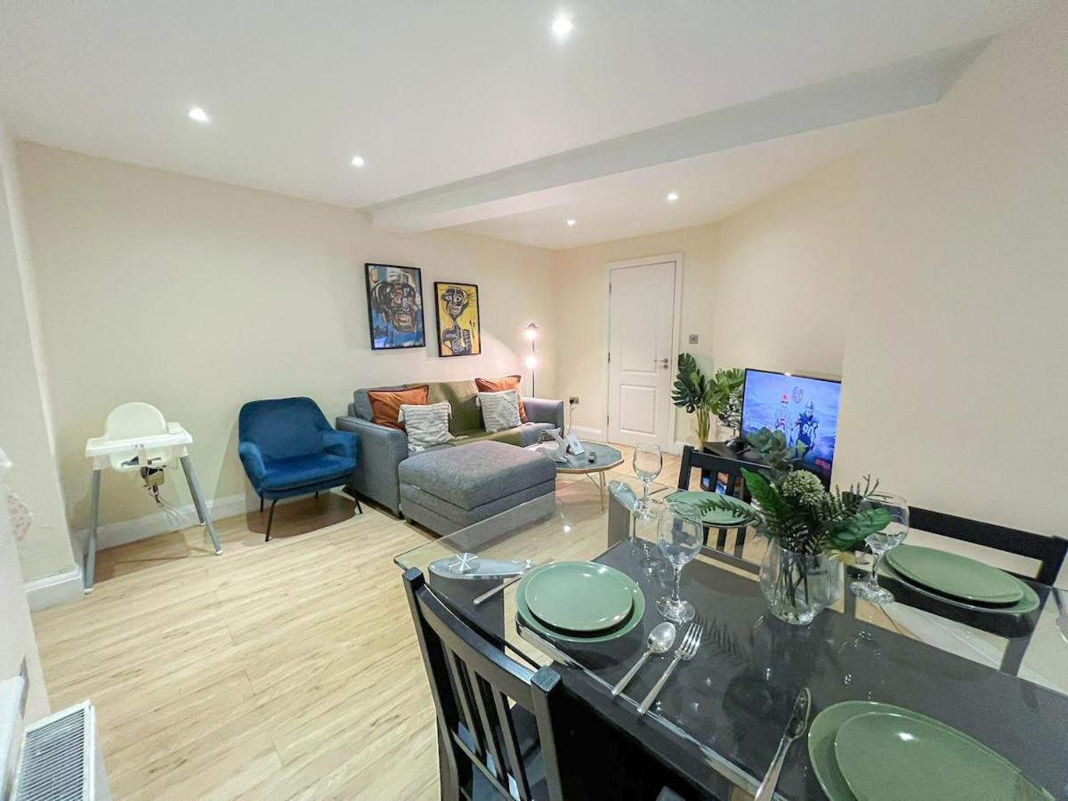 3 Bedroom Apartment With Private Terrace In Pimlico, Westminster, Victoria Лондон Экстерьер фото