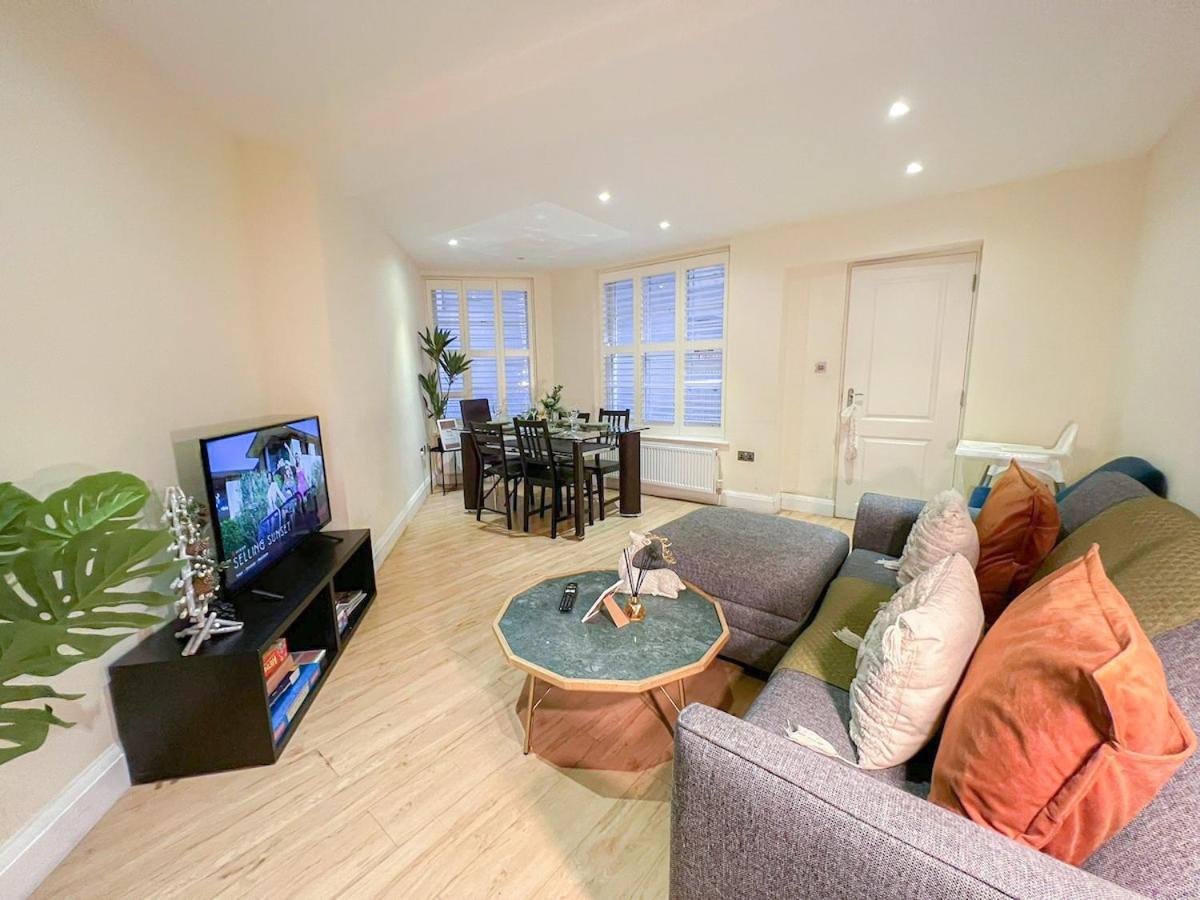 3 Bedroom Apartment With Private Terrace In Pimlico, Westminster, Victoria Лондон Экстерьер фото